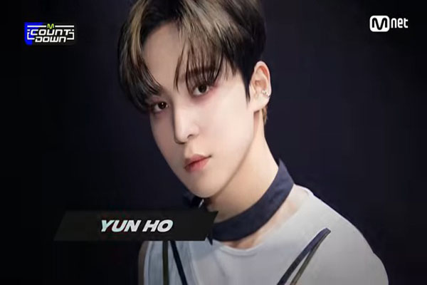 Two Degrees: Yunho